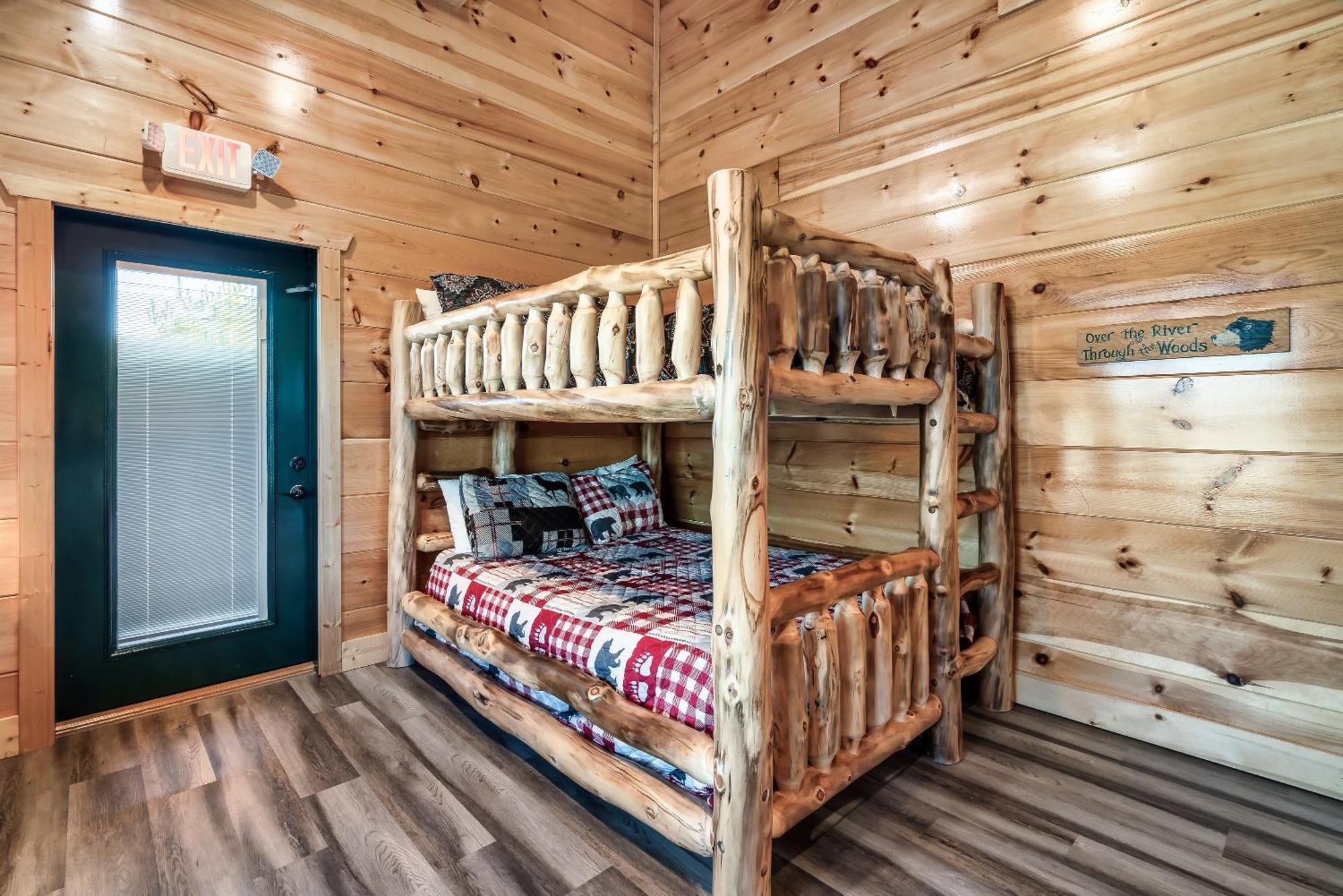 Full Equipped Cabin With A Pool And Game Room Smokies Views Gatlinburg Bagian luar foto