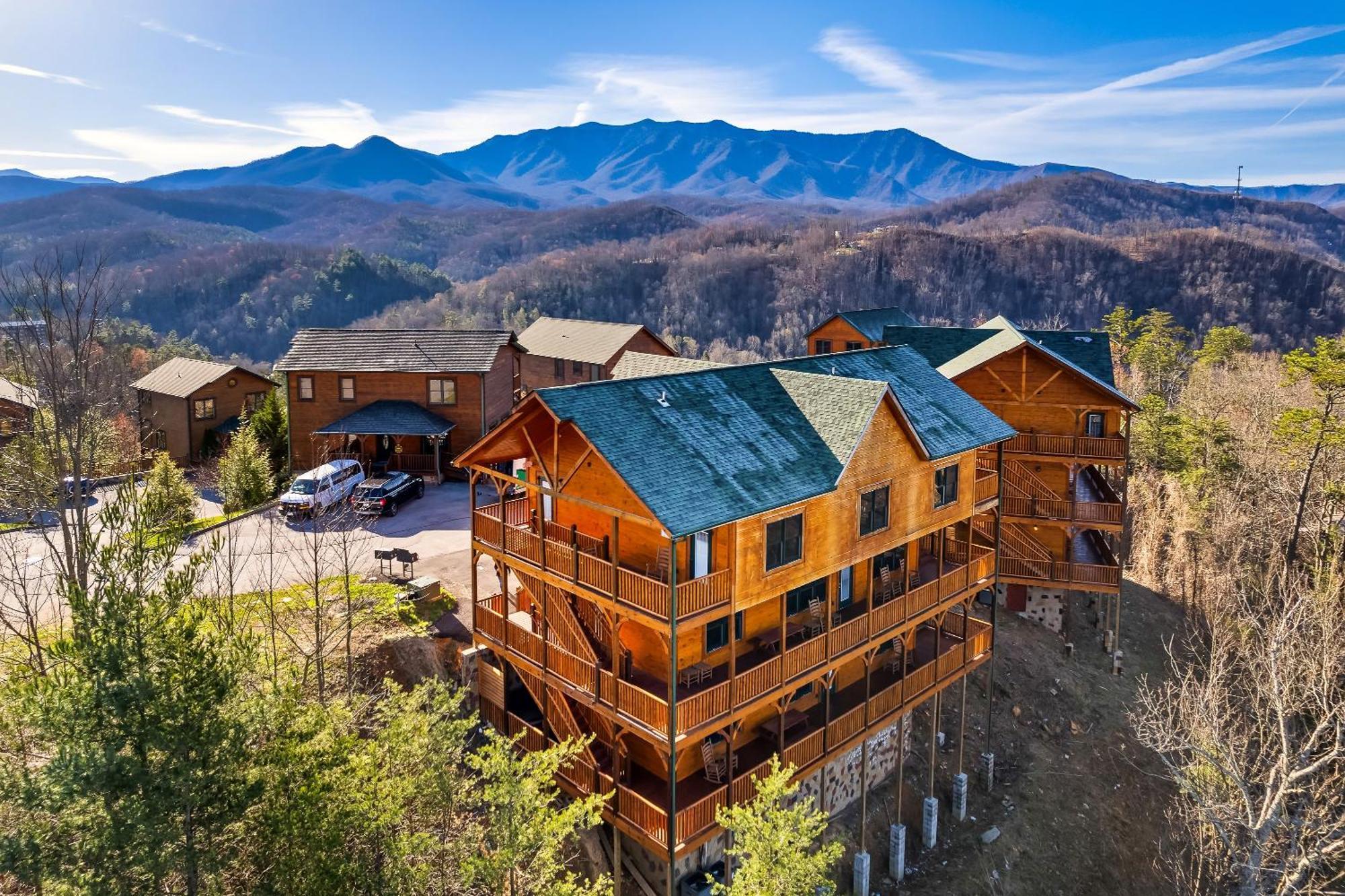 Full Equipped Cabin With A Pool And Game Room Smokies Views Gatlinburg Bagian luar foto