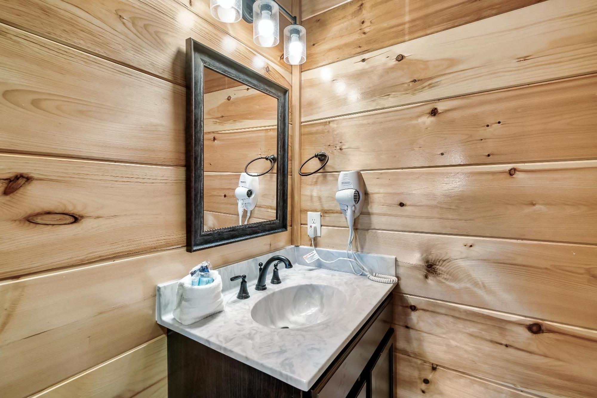 Full Equipped Cabin With A Pool And Game Room Smokies Views Gatlinburg Bagian luar foto