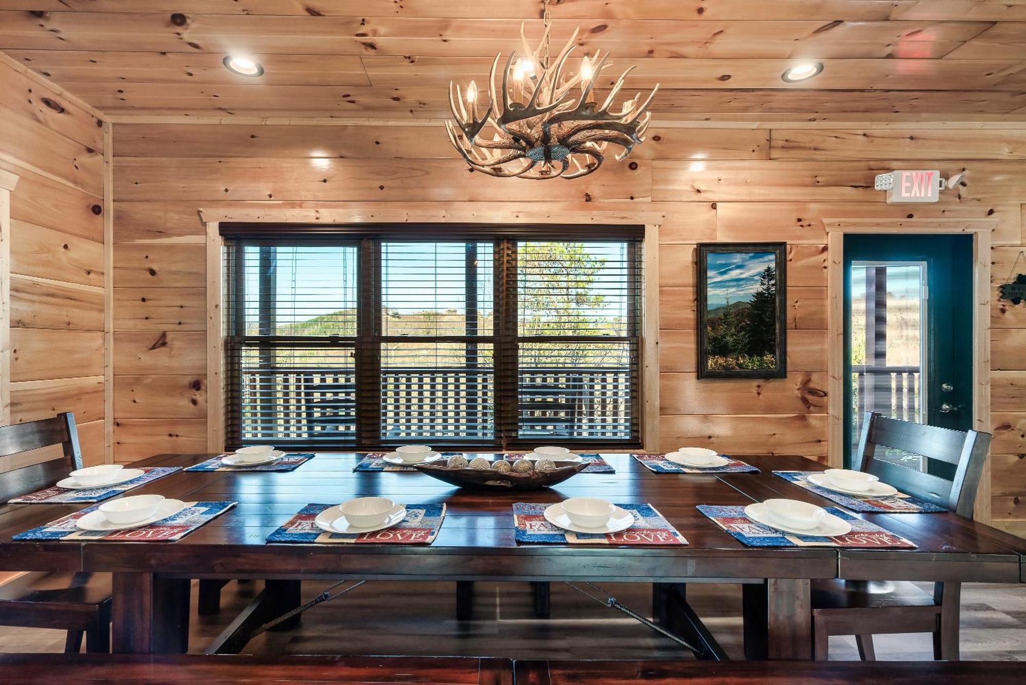 Full Equipped Cabin With A Pool And Game Room Smokies Views Gatlinburg Bagian luar foto